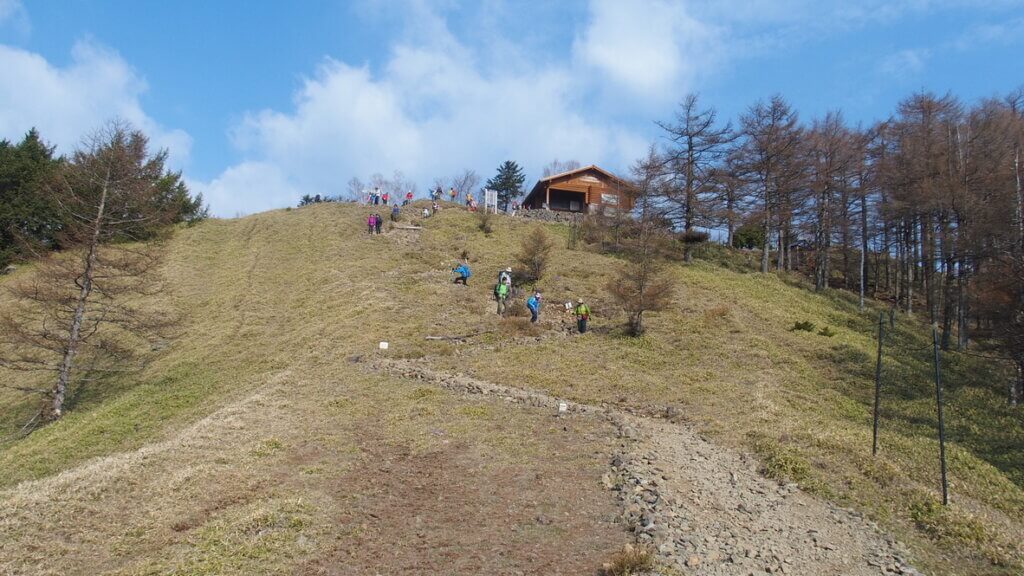 川苔山、一杯水避難小屋、長沢背稜から雲取山・2泊3日テント泊登山（後編）