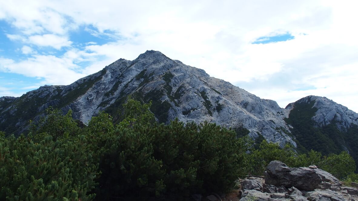 南アルプスの貴公子 北沢峠から甲斐駒ヶ岳 日帰り登山 カラログ 四季折々の山を楽しむ登山ブログ