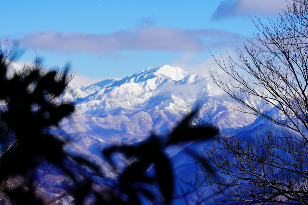 積雪期・荒島岳・白山連峰の素晴らしい展望(アップ)