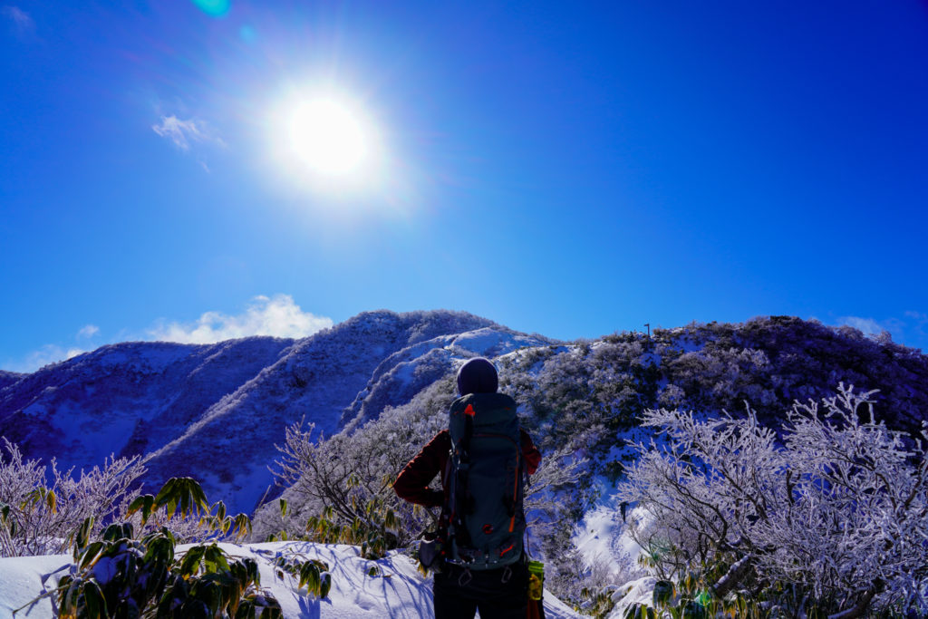 積雪期・荒島岳・青空の荒島岳