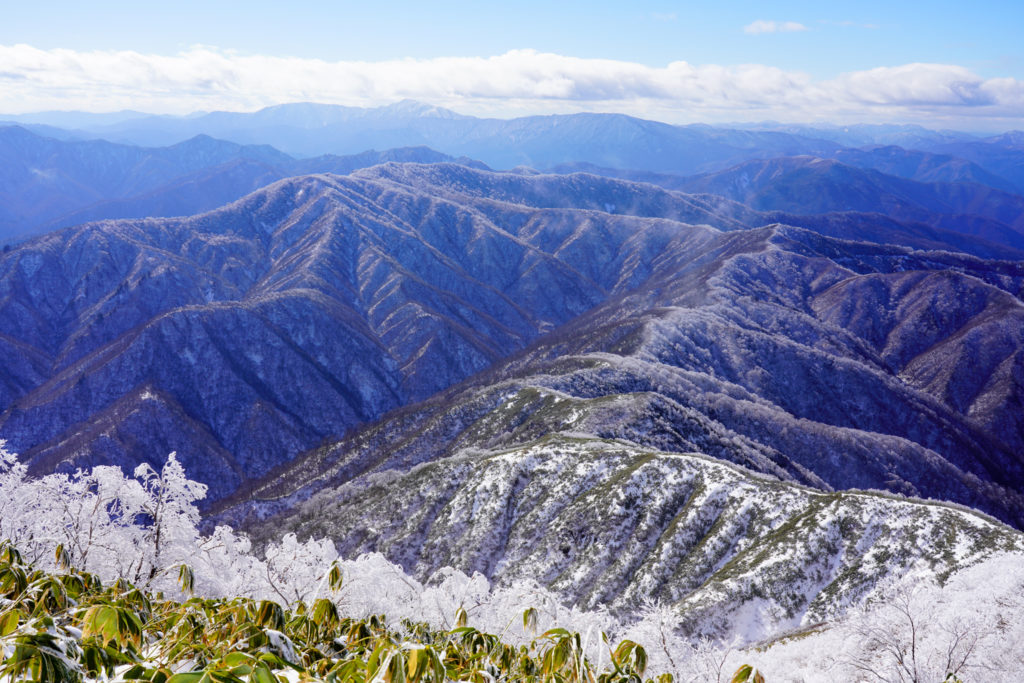 積雪期・荒島岳・能郷白山方面の景観