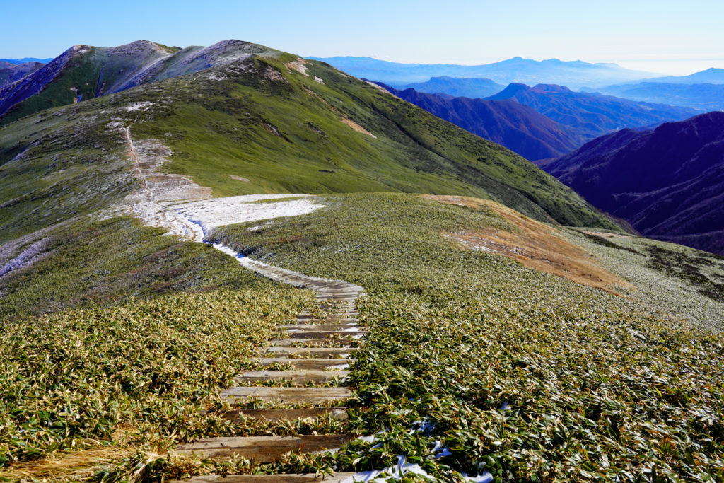 平標山・仙ノ倉山・平標山から見る仙ノ倉山