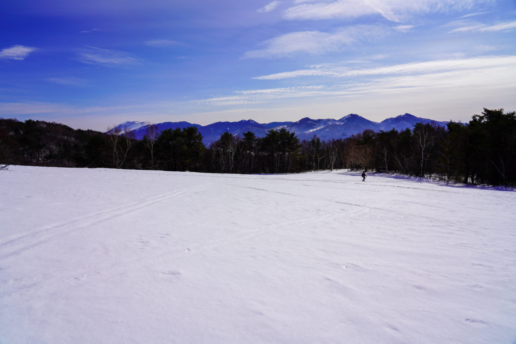 厳冬期・四阿山・雪原を歩く、歩く