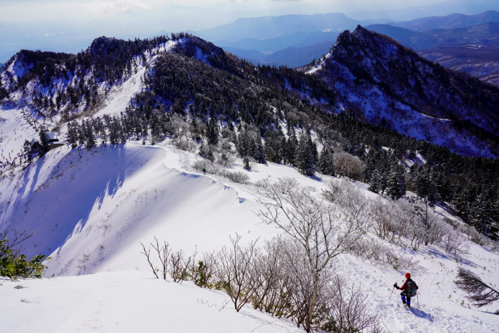 厳冬期・武尊山・剣ヶ峰山・川場スキー場へ下山