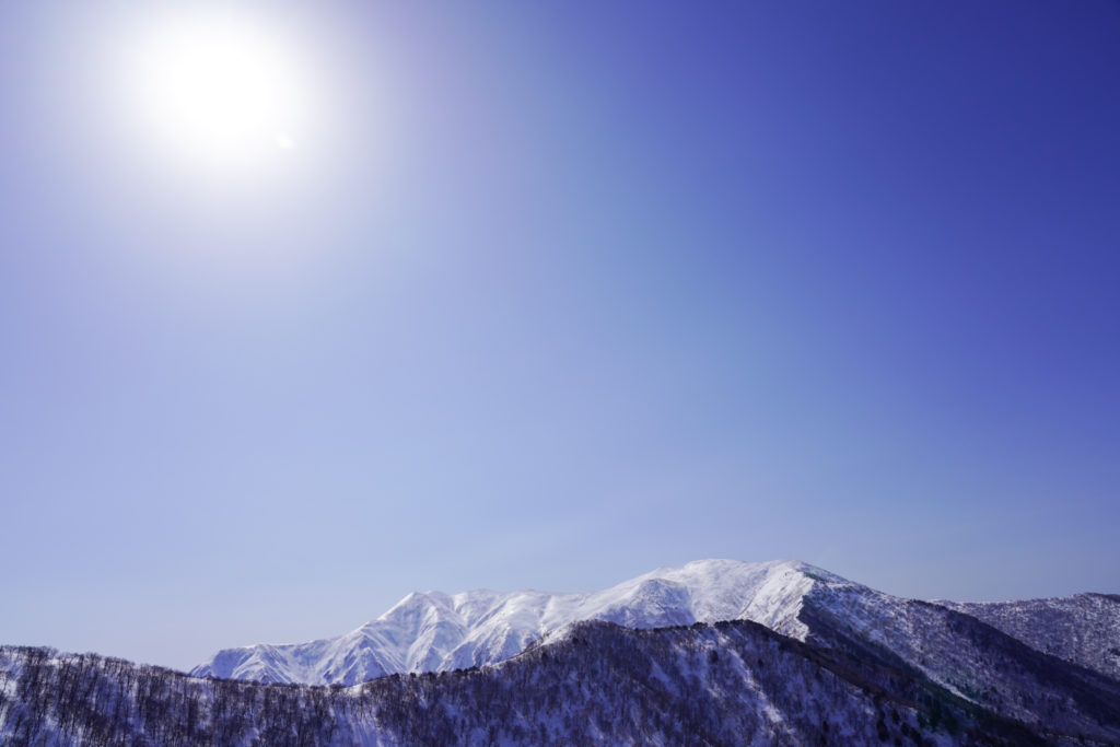 残雪期・東谷山・日白山・快晴の平標山・仙ノ倉山
