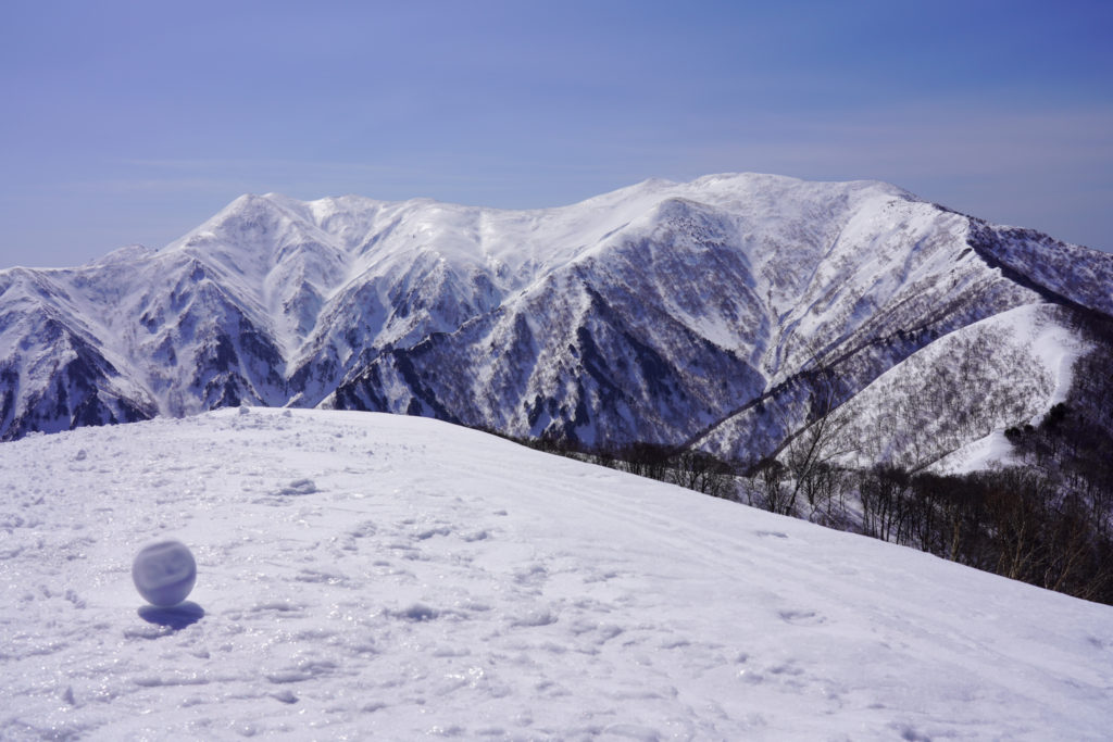 残雪期・東谷山・日白山・テカテカの仙ノ倉山・平標山