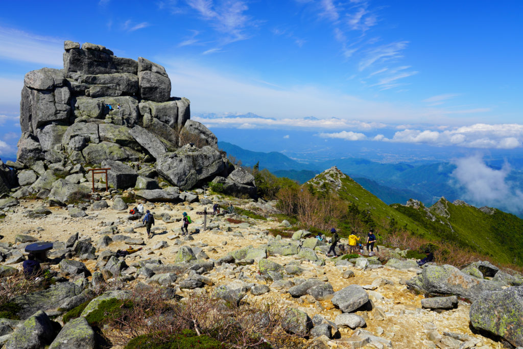 金峰山・五丈石とこれまで歩いた岩稜帯