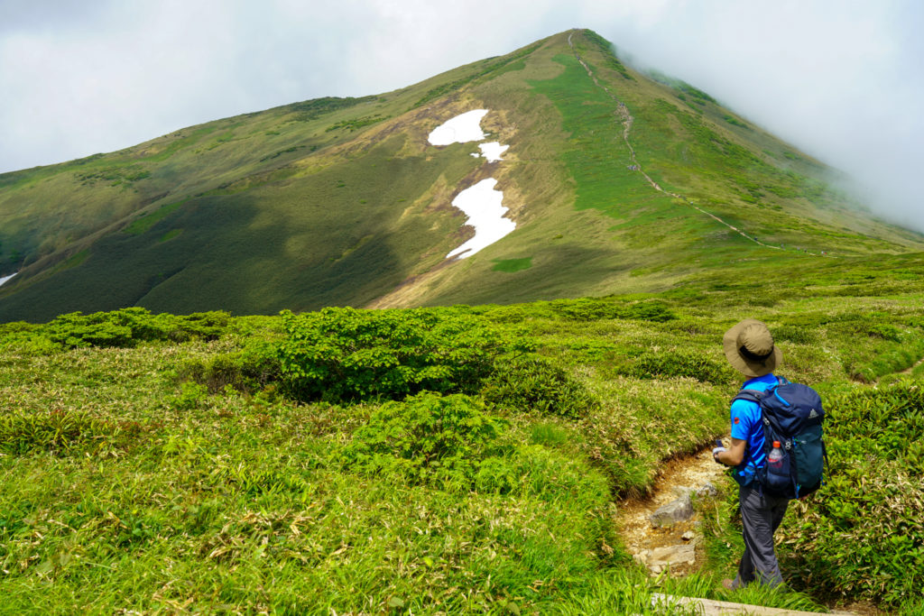 平標山・仙ノ倉山・仙ノ倉山から見た平標山