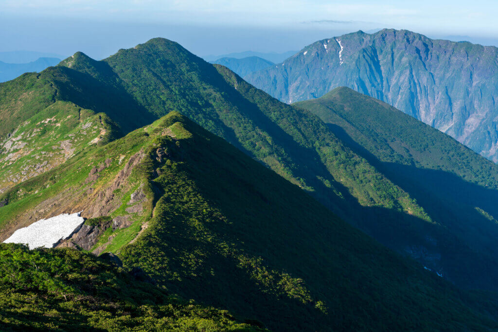 7月初夏の谷川岳馬蹄形縦走・日帰り登山│カラログ | 四季折々の